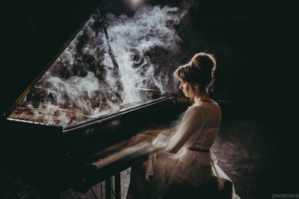 Musician Playing Piano, Black-and-White Portrait – Concert Photography Portfolio