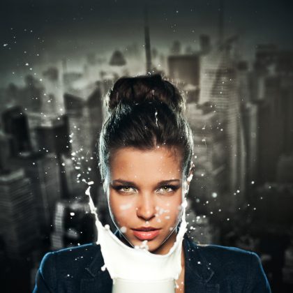 Portrait: Business Style Photography of a Woman, Light and Atmosphere – Studio Portrait Photography